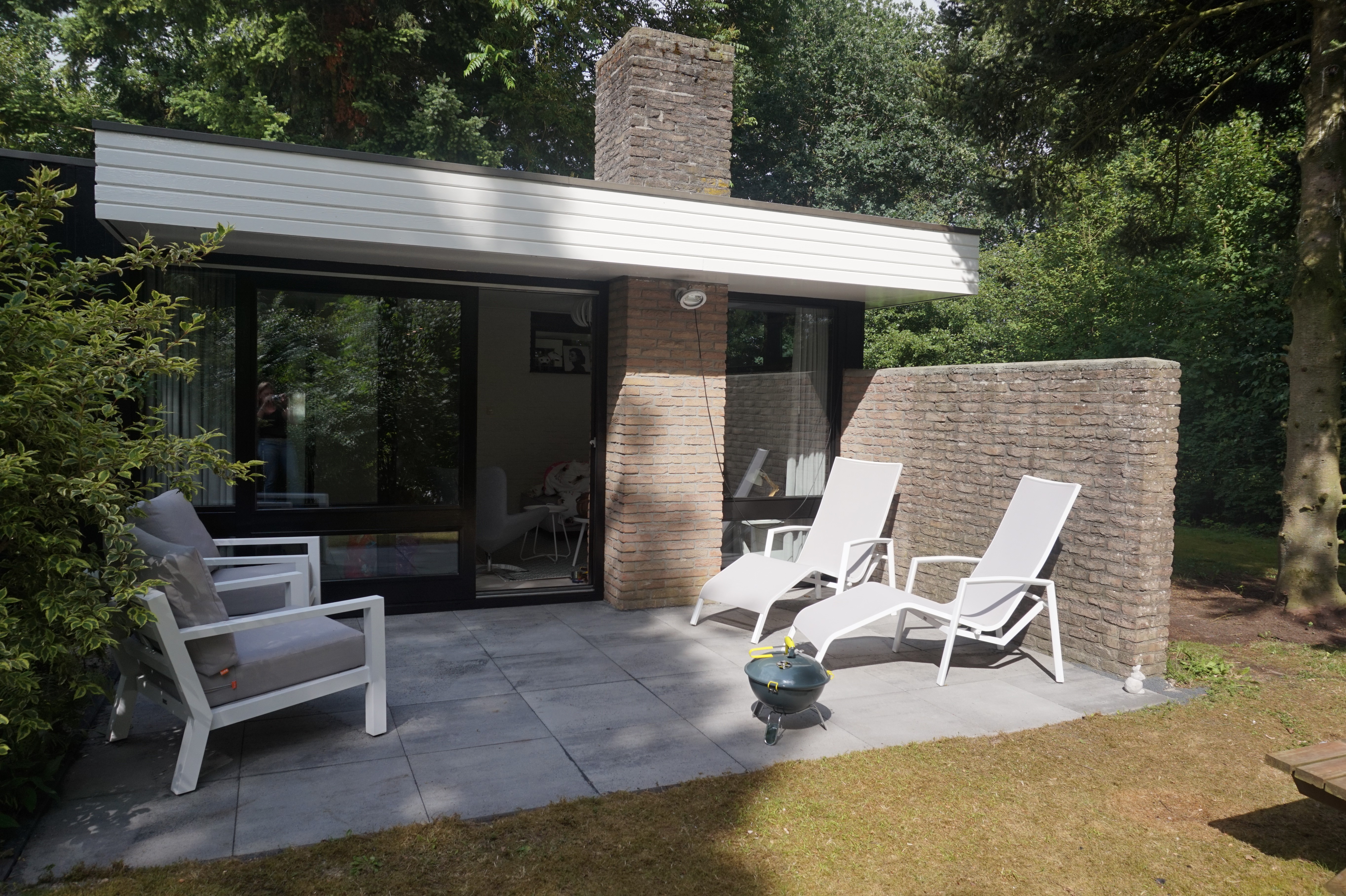 Patio cover / ramada at a home — Wikipedia reference photo for the patio category